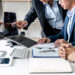 Business team partner working with computer lapto 2026 01 11 08 42 29 utc - Hvordan velge riktig leverandør for bedriften