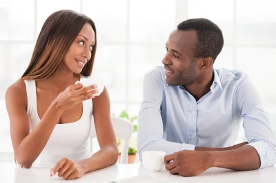 Drinking a morning coffee together 2026 01 08 02 37 47 utc - Grenser i relasjoner: Hvordan si nei uten å ødelegge samarbeidet