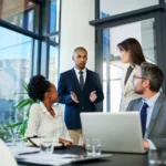 Getting his point across to the team 2026 01 09 11 03 05 utc - Slik skaper voksne trygghet gjennom relasjoner i skolen