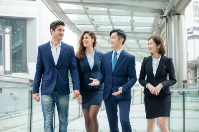 Group of business people talking to each other 2026 01 09 11 58 42 utc - Empati og anerkjennelse i relasjoner