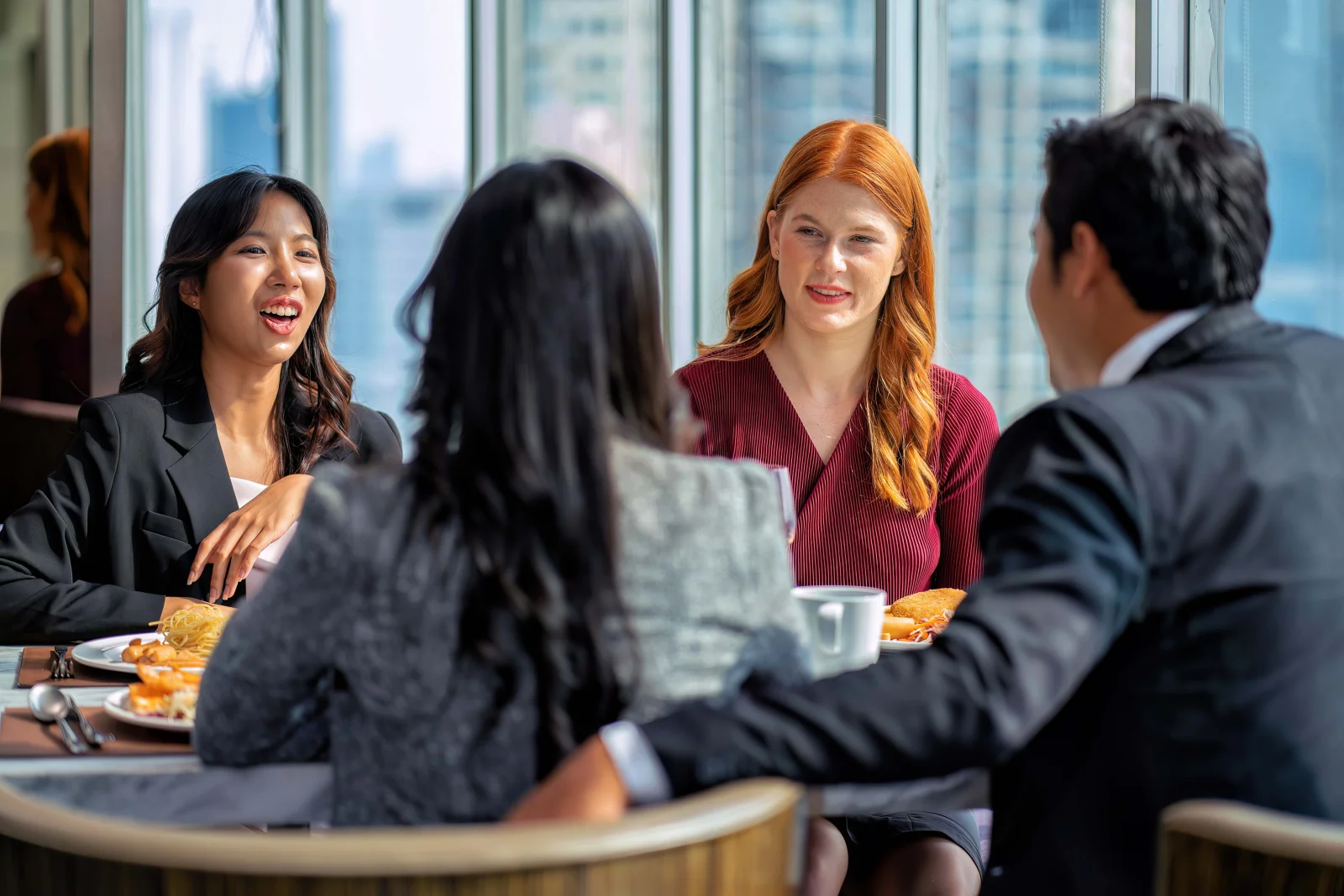 Group of friend reunion meet up gathering celebrat 2026 01 05 04 52 48 utc - Konflikttrappen forklart: tegn på eskalering og hvordan stoppe...