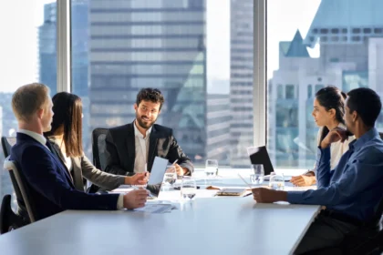 International professional business team people at 2026 01 08 00 19 57 utc - Hva er god kommunikasjon på jobb?