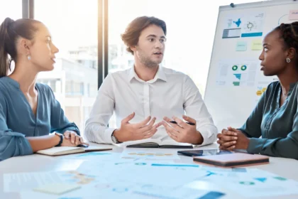 Leadership teamwork and diversity in collaboratio 2026 01 09 11 08 36 utc - Kommunikasjon i arbeidslivet