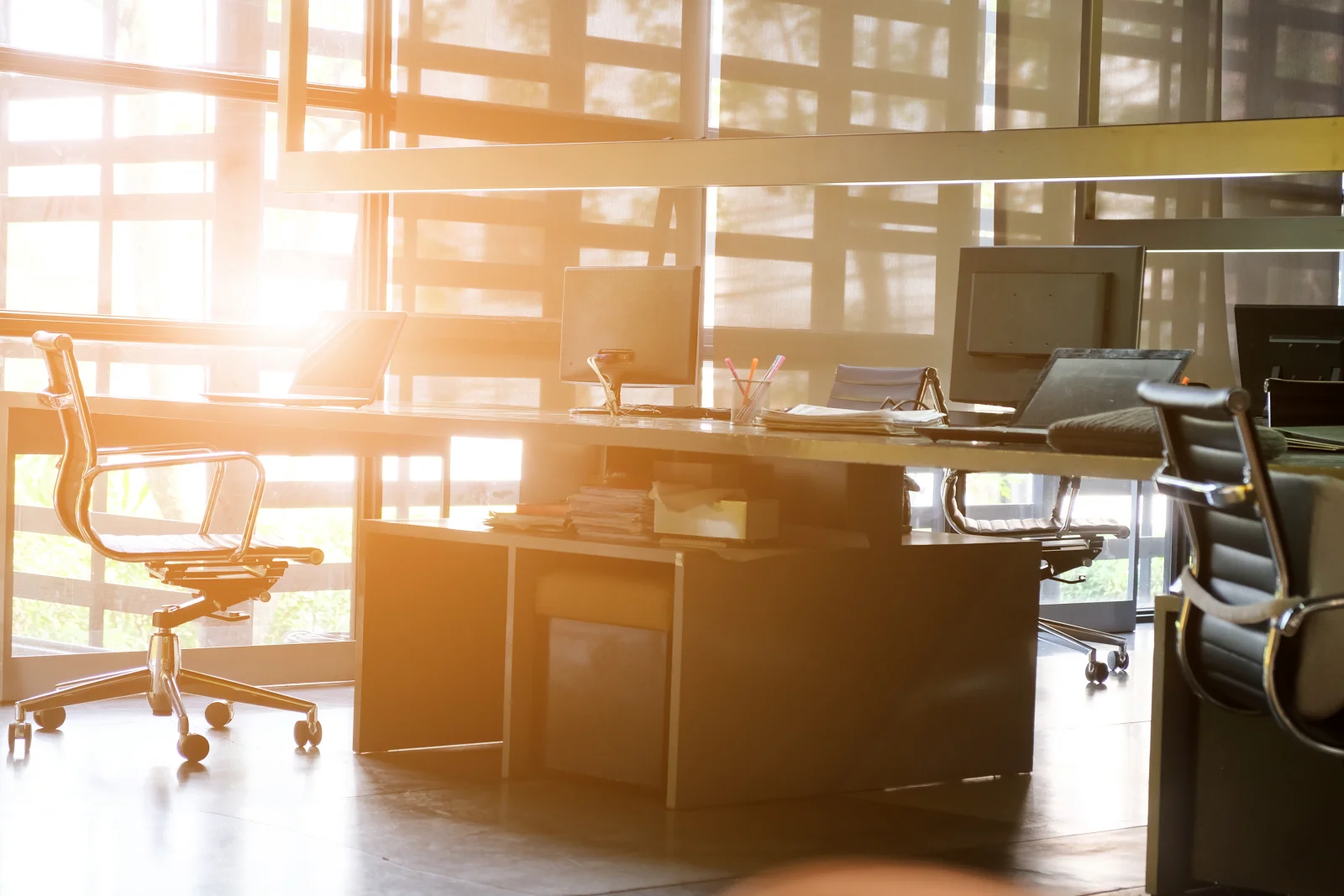 Modern office interior 2026 01 08 21 55 39 utc - StarBrix vs Duett vs Microsoft-løsninger for SMB