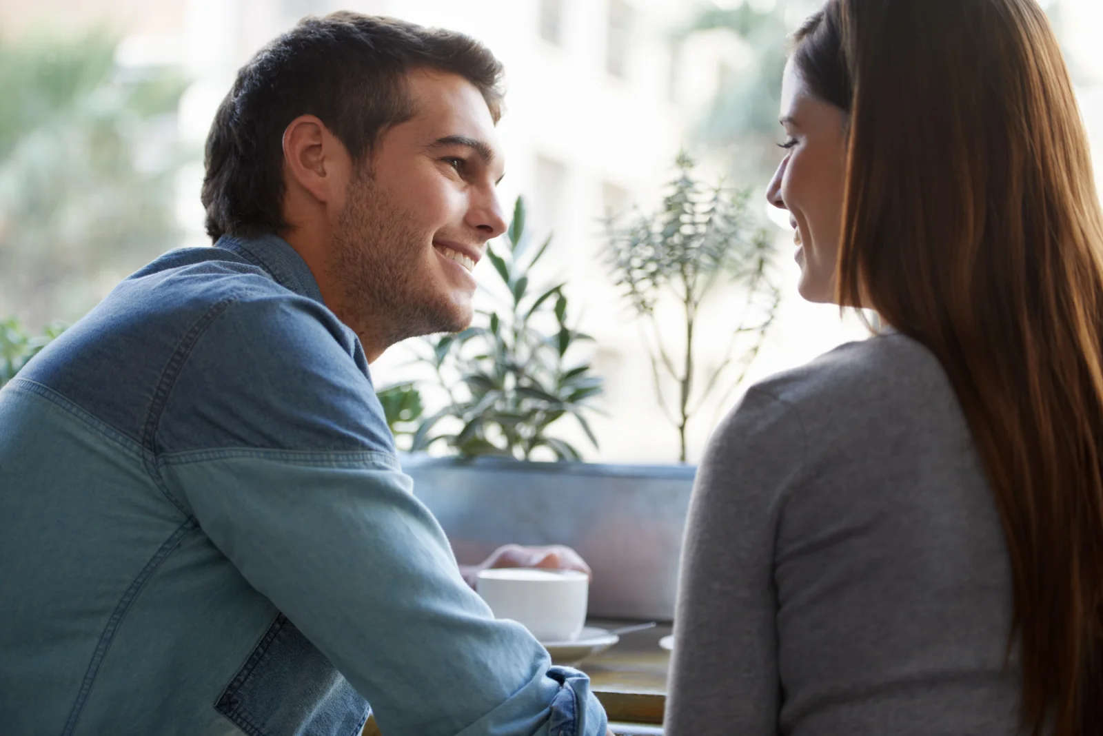 Staring into her eyes 2026 01 09 10 50 20 utc - Empati i praksis: slik utvikler du evnen til å forstå andre