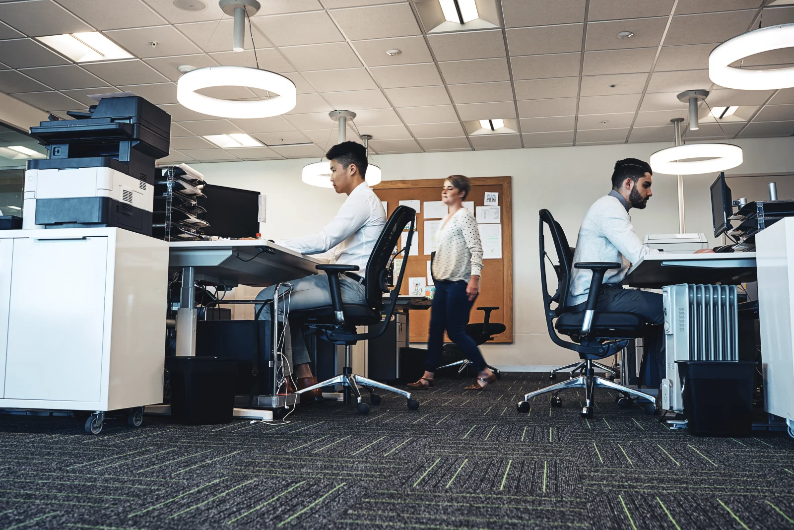 Working hard to get the job done shot of business 2026 01 09 11 35 21 utc - Guide til skatt og MVA for nye bedrifter (ENK og AS) – frister o...